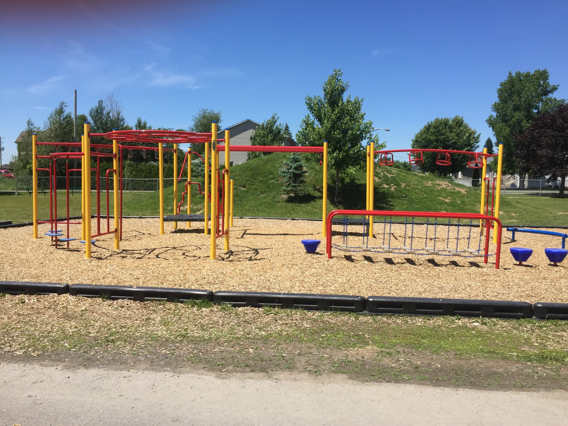 Aire de jeux réalisée — Municipalités